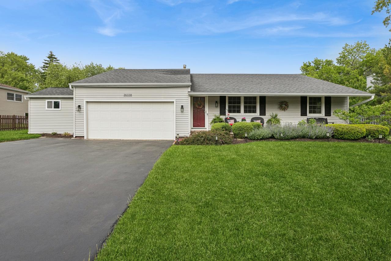 36338 N Douglas Ter., Gurnee, IL 60031