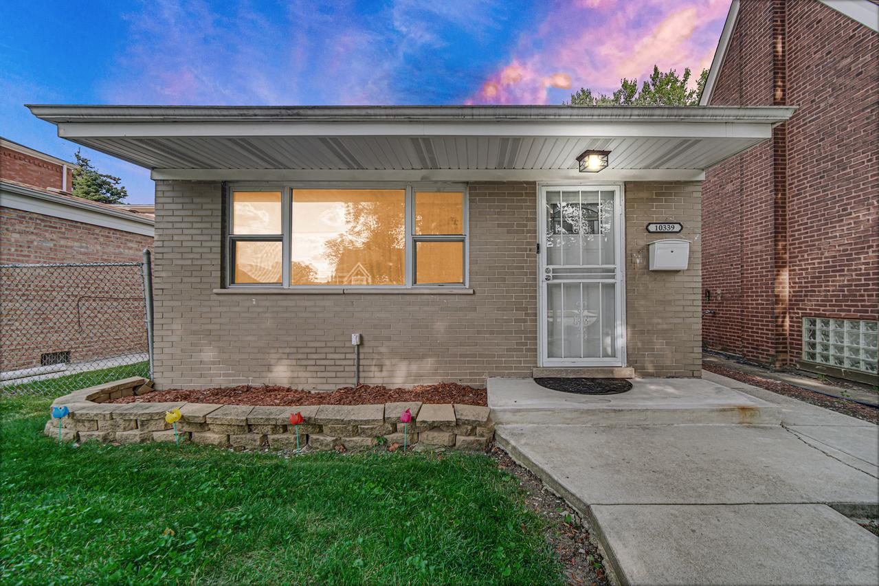 10339 S Calumet Ave., Chicago, IL 60628