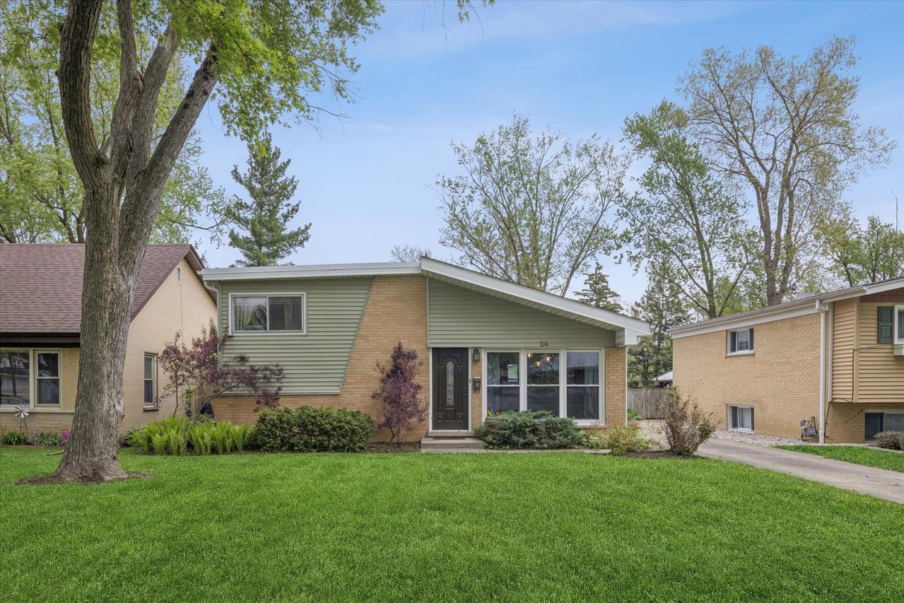 24 E Congress St., Villa Park, IL 60181