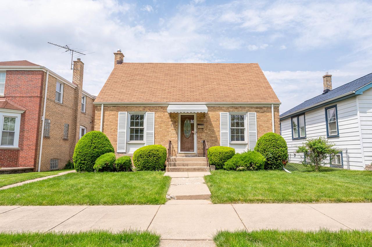 5610 N Ottawa Ave., Chicago, IL 60631