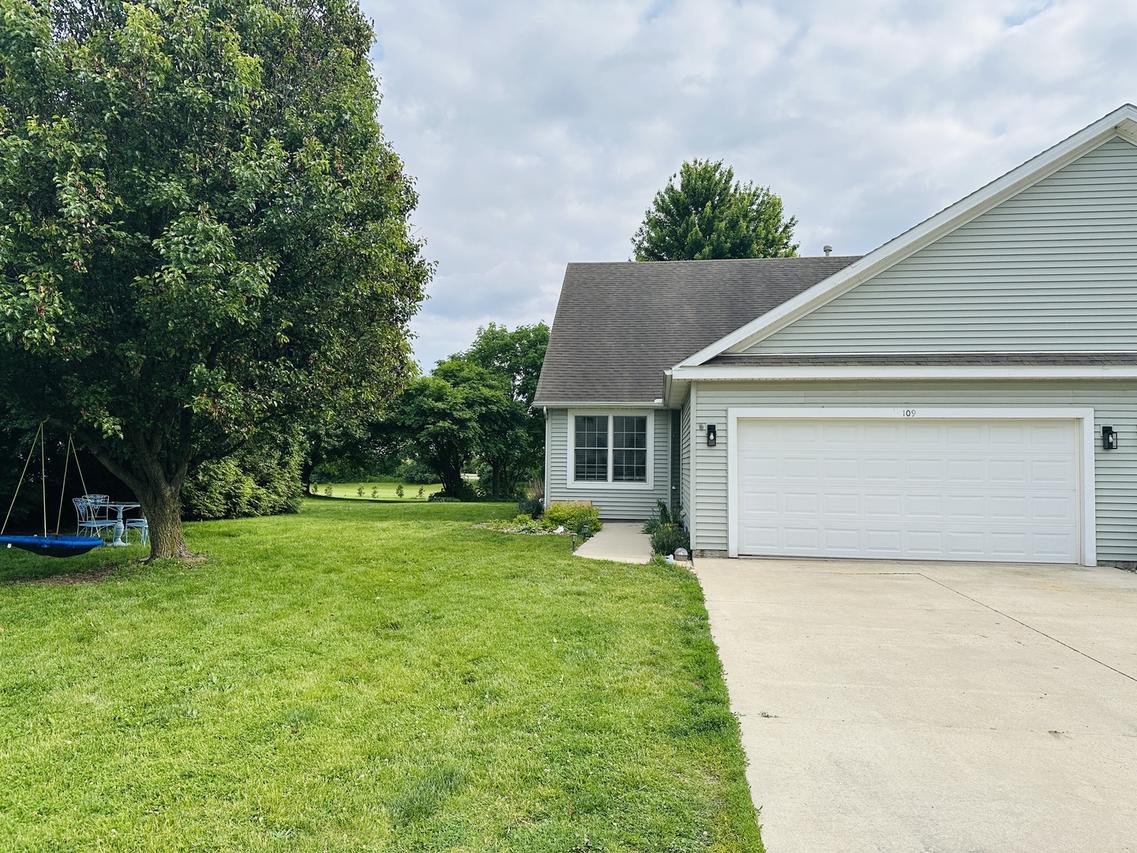 109 Labrador Ln., Downs, IL 61736