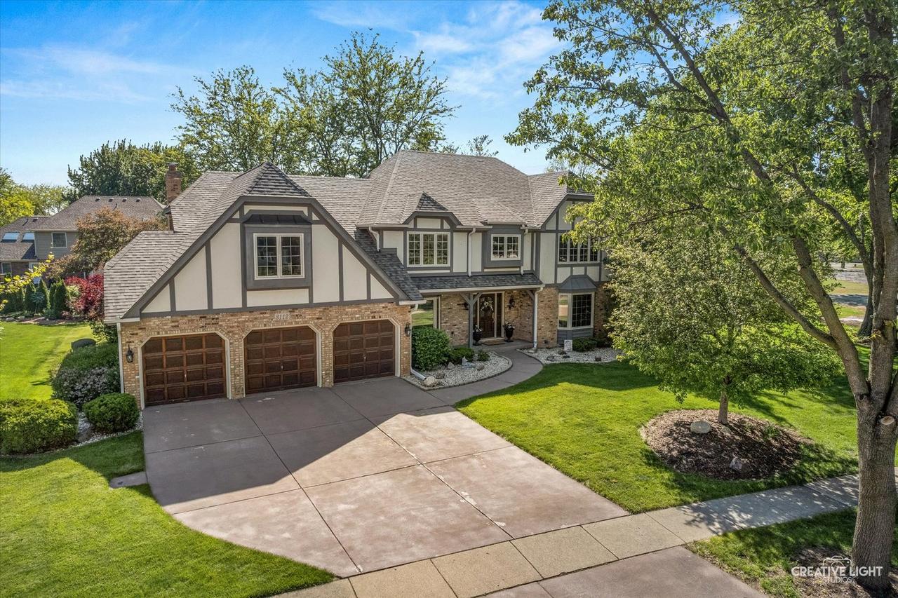 3112 Turnberry Rd., St. Charles, IL 60174
