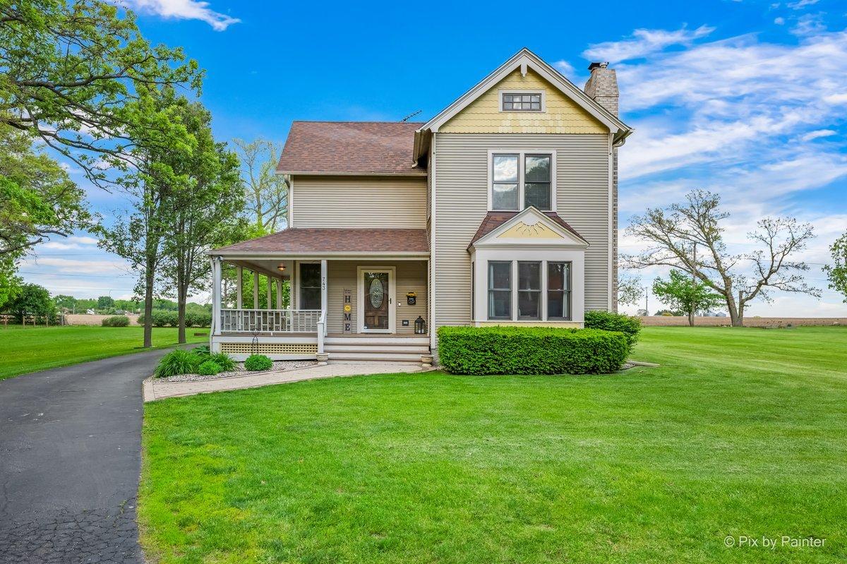 743 Cynthia Dr., Lake Holiday, IL 60548