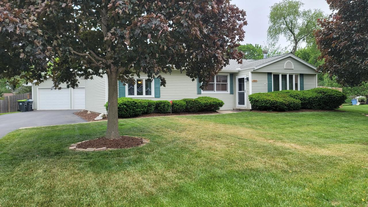 1500 Woodland Dr., Sycamore, IL 60178
