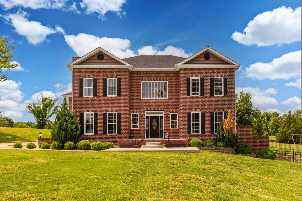 205 Fairway Dr., Harrisburg, IL 62946