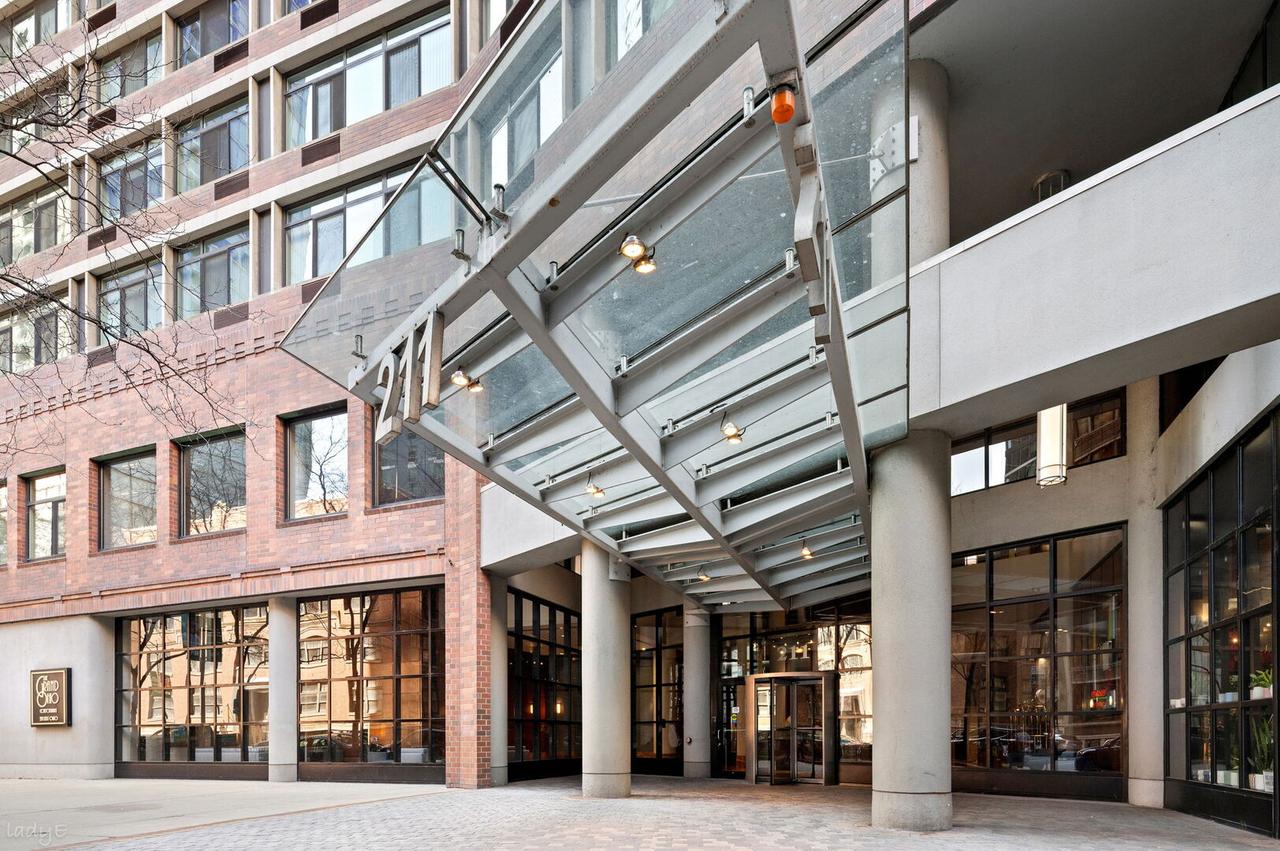 211 E Ohio St. #2915, Chicago, IL 60611