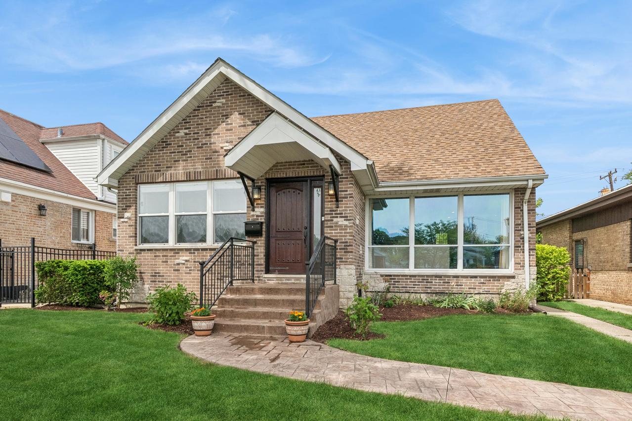 3826 Jarvis Ave., Skokie, IL 60076