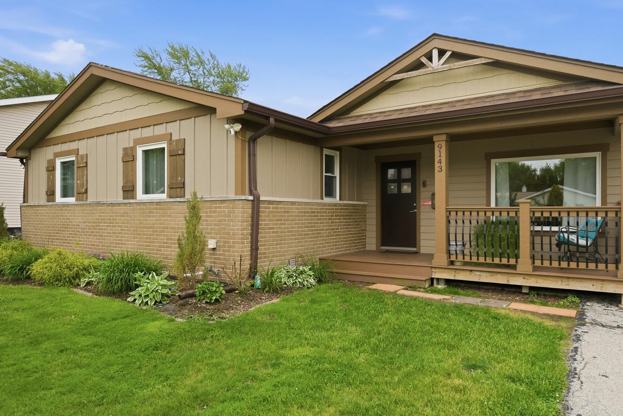 9143 W 92 St., Hickory Hills, IL 60457