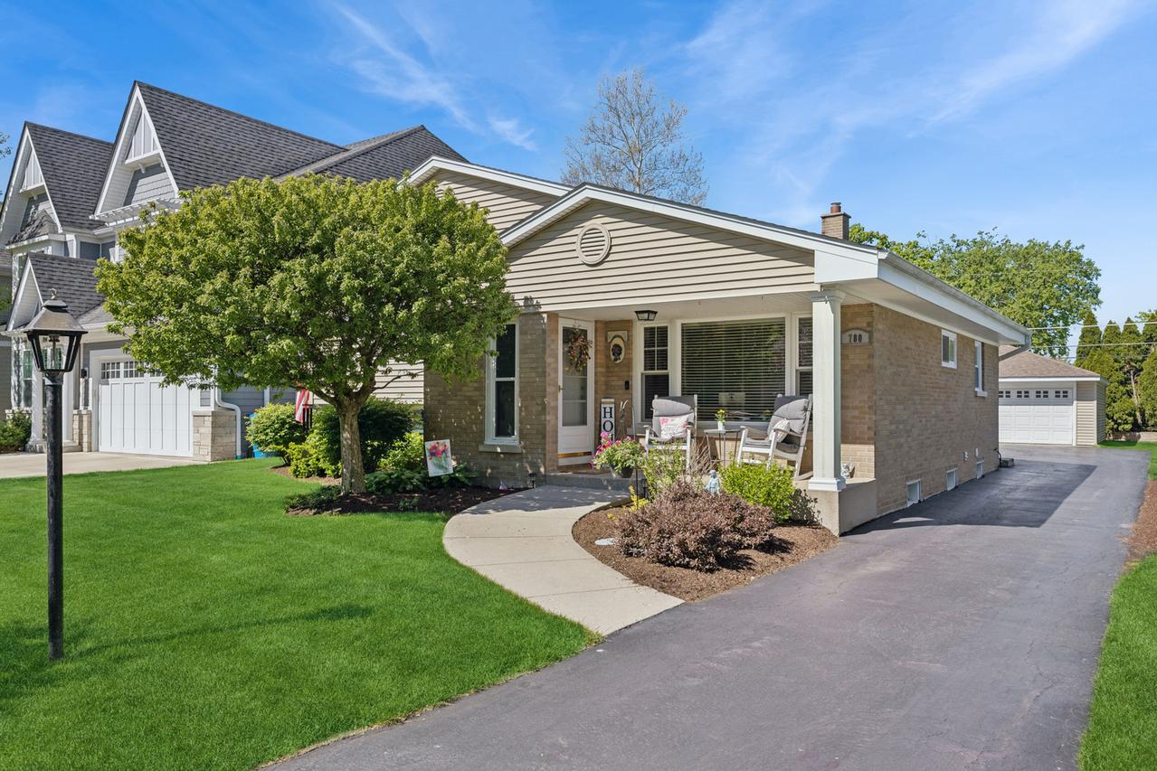 780 S Mitchell Ave., Elmhurst, IL 60126