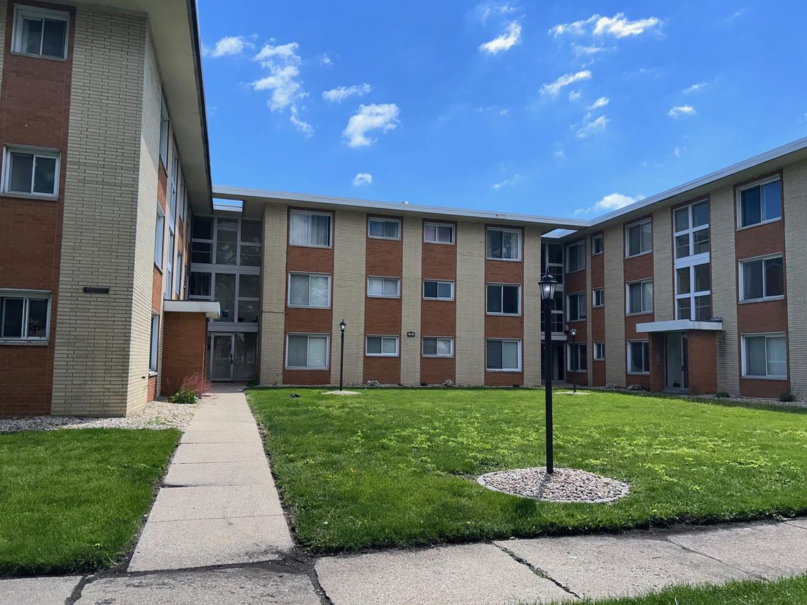 14633 Keystone Ave. #3H, Midlothian, IL 60445