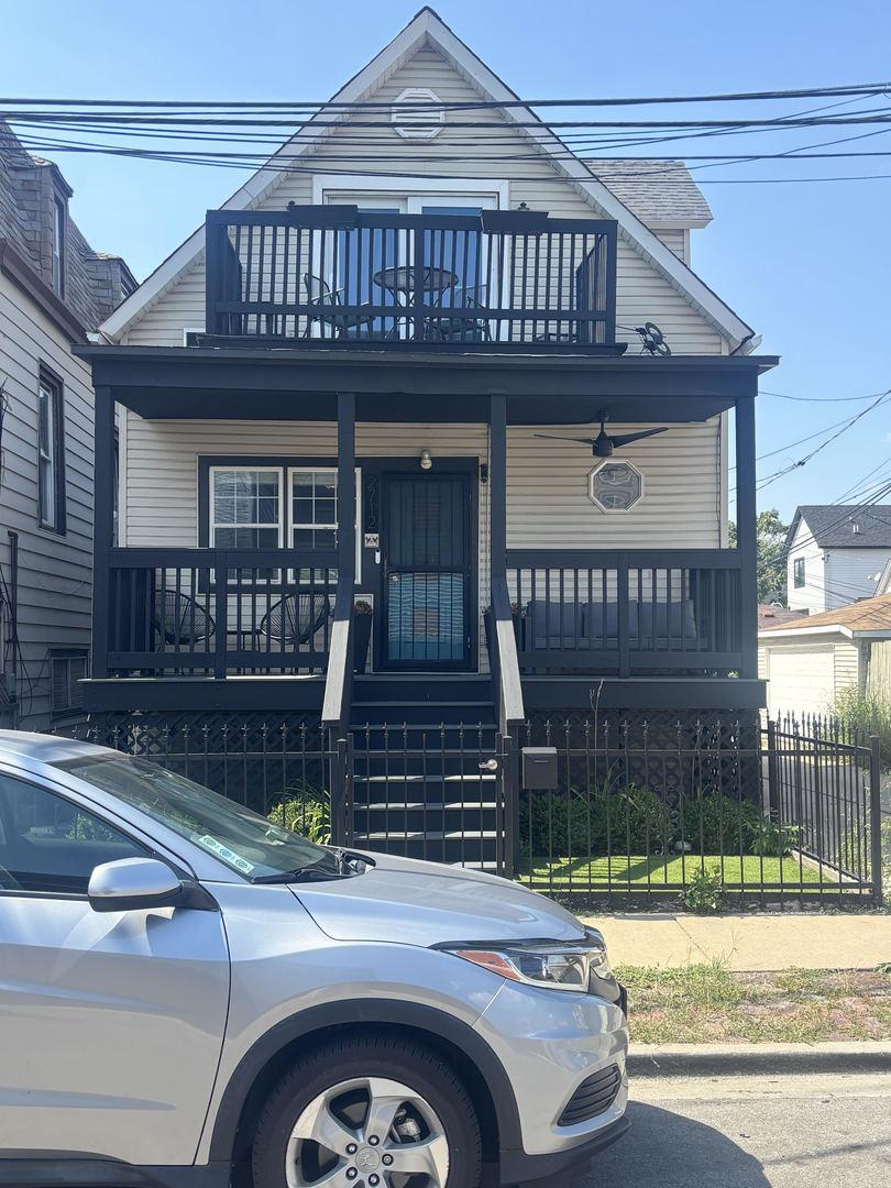 2712 W Saint Helen St., Chicago, IL 60647