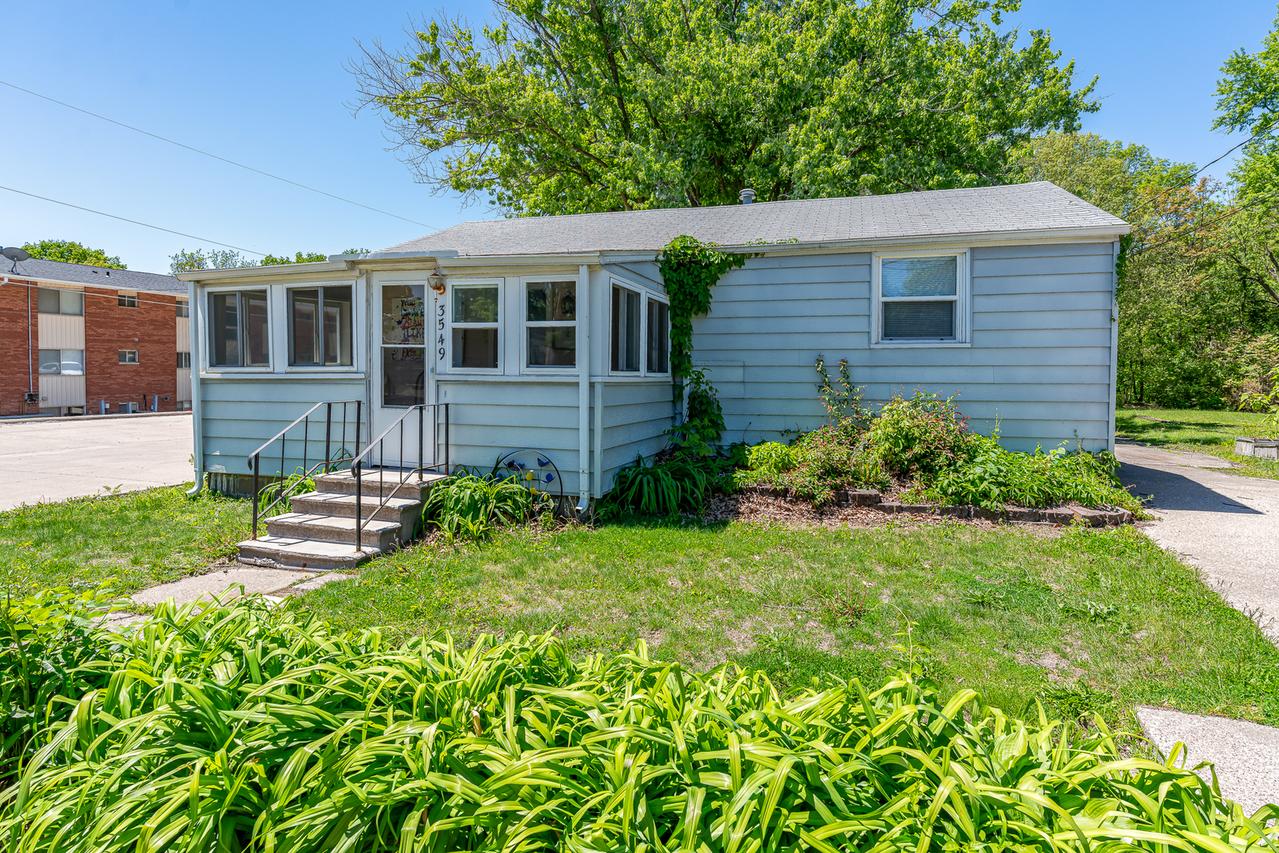 3549 41st St., Moline, IL 61265