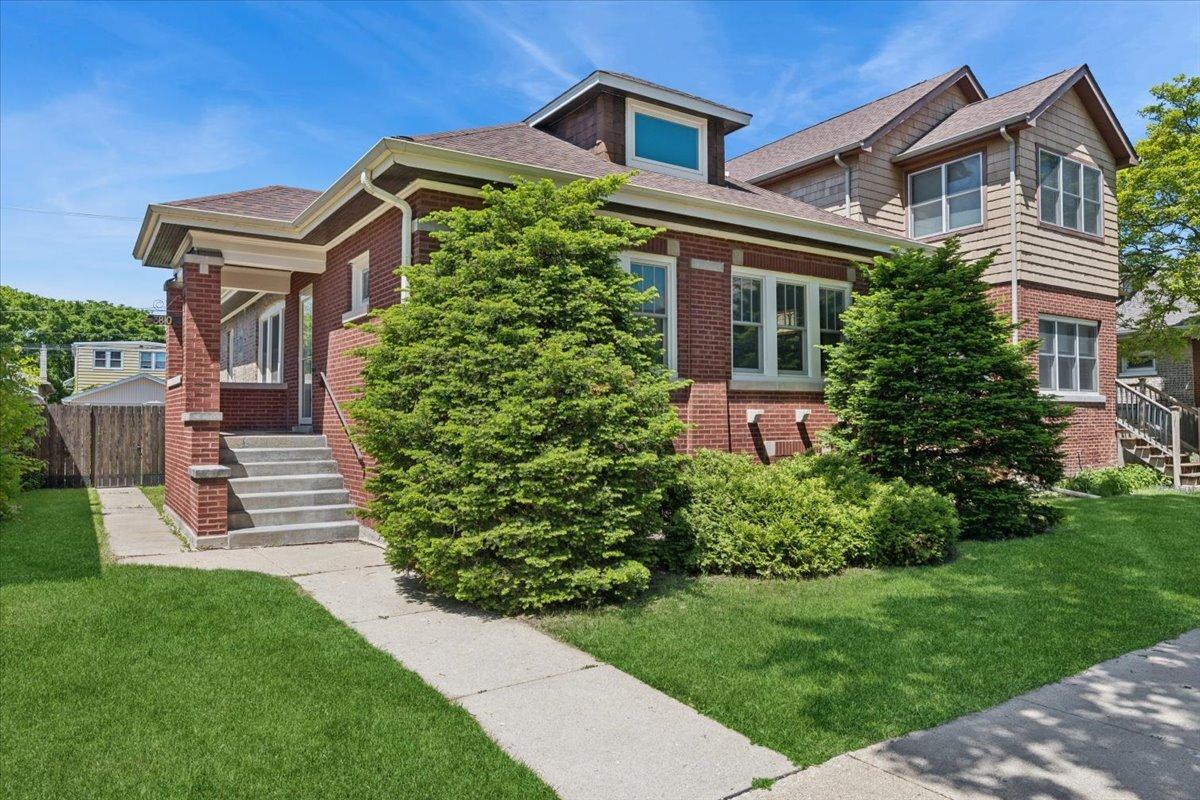 3810 N Mozart St., Chicago, IL 60618