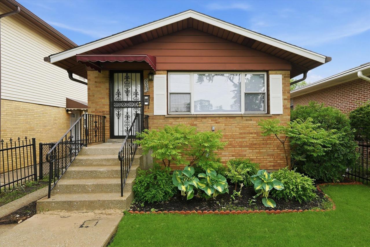 11613 S Loomis St., Chicago, IL 60643