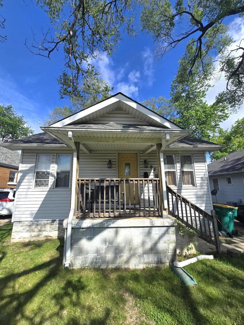 927 W Park Ave., Joliet, IL 60436