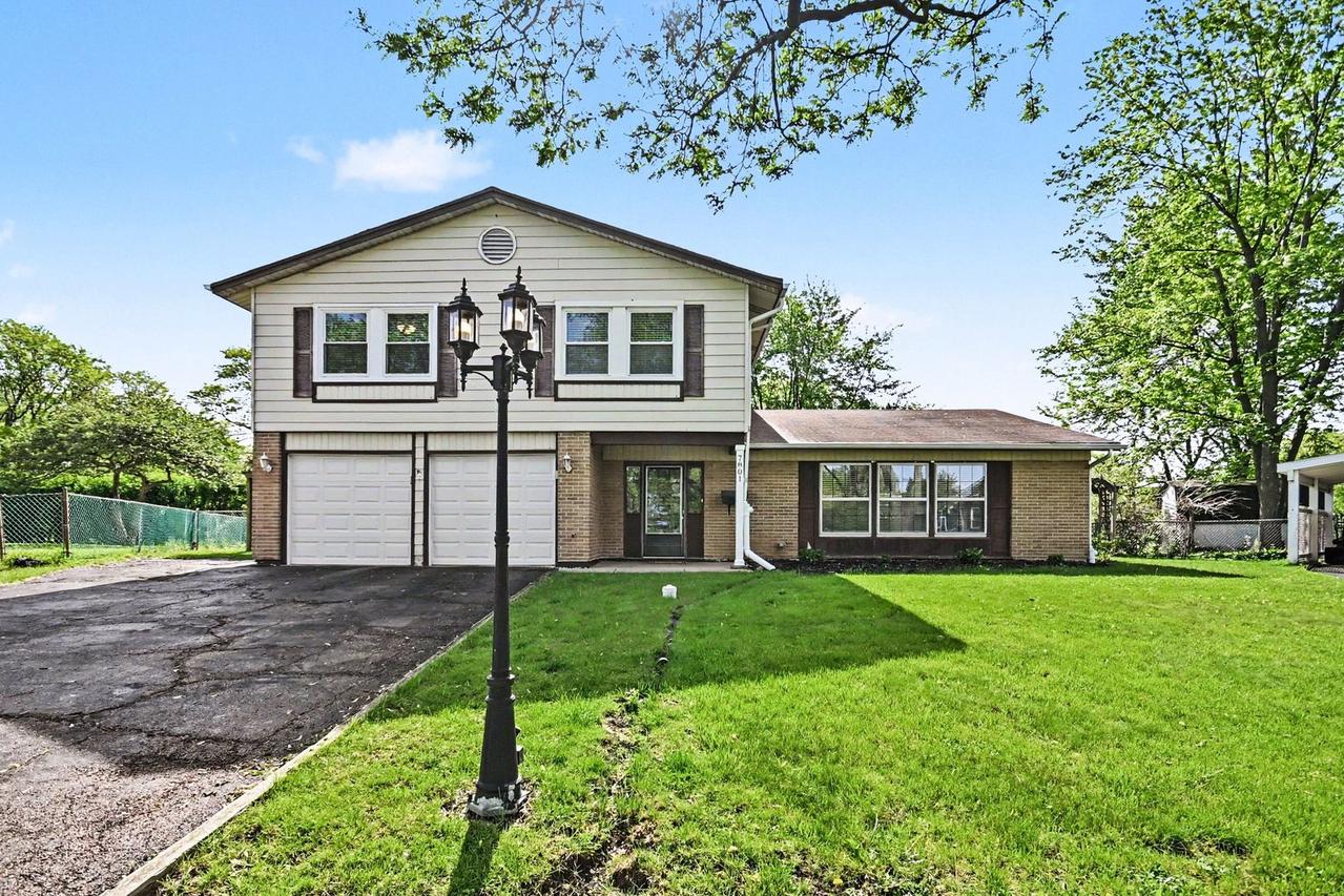 7801 Berkshire Ct., Hanover Park, IL 60133