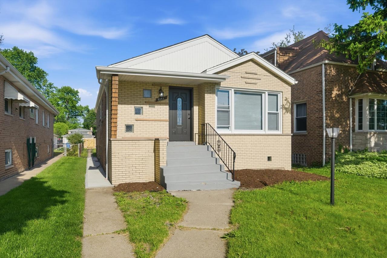 8243 S Wabash Ave., Chicago, IL 60619