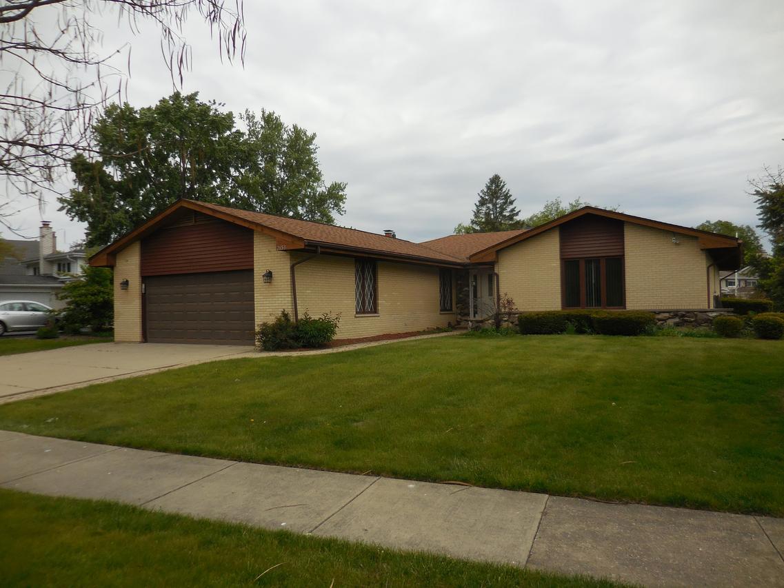 2653 N Bradford Dr., Arlington Heights, IL 60004