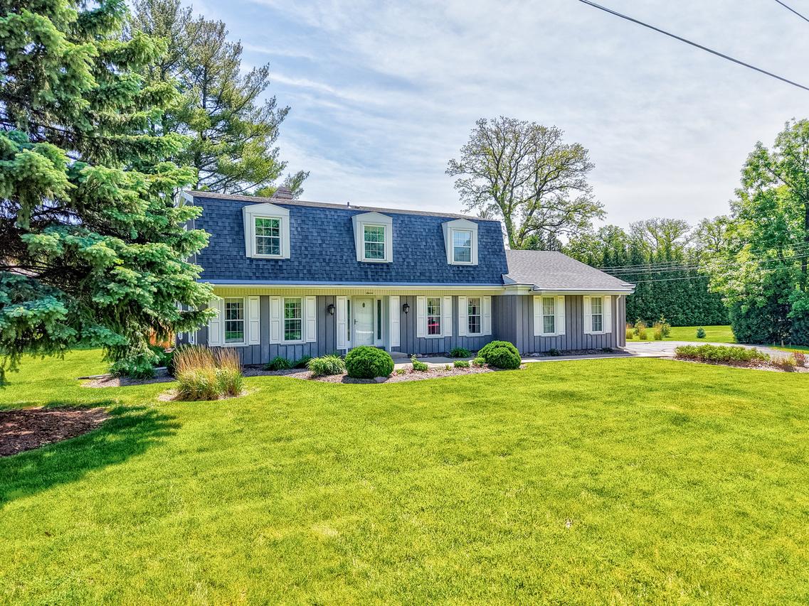 11 Oaklane Dr., Ottawa, IL 61350