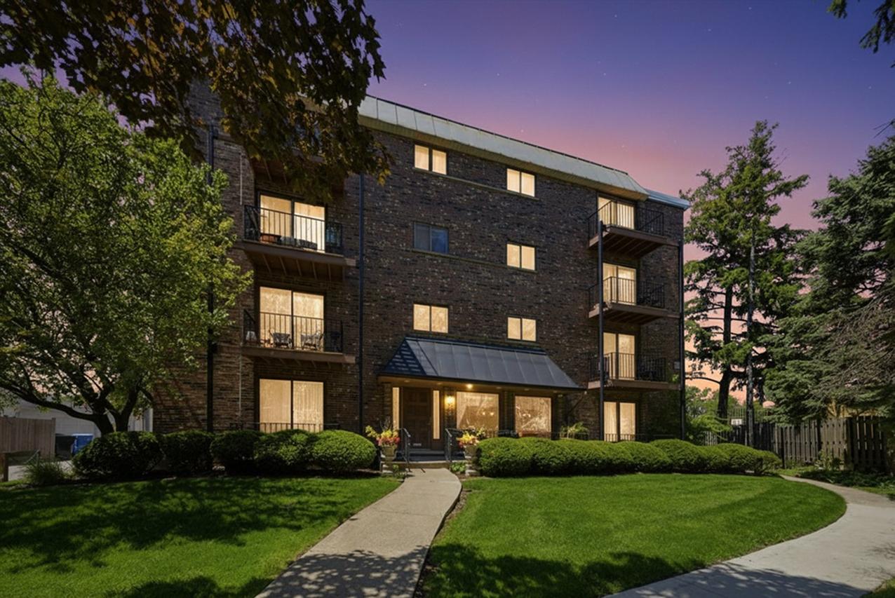 2218 N Newland Ave. #401, Chicago, IL 60707