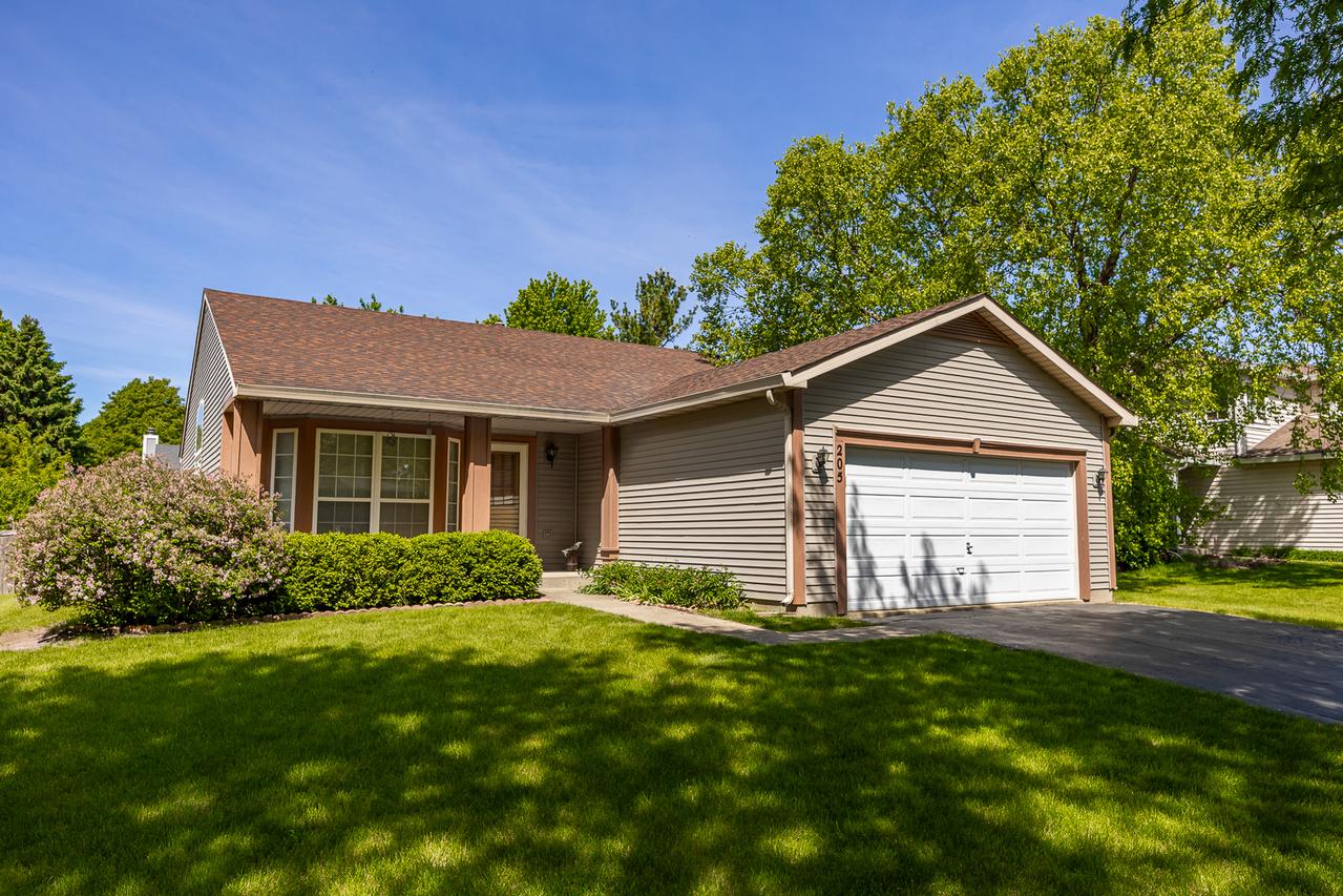 205 Woodlet Ln., Bolingbrook, IL 60490