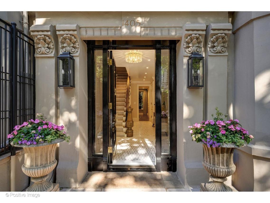1405 N Dearborn St., Chicago, IL 60610