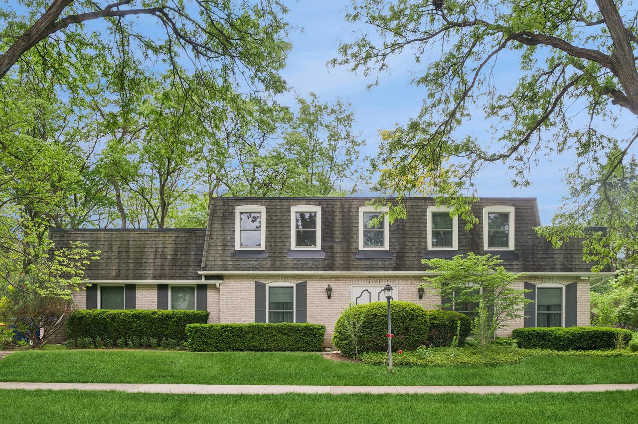 2629 Kingston Dr., Northbrook, IL 60062