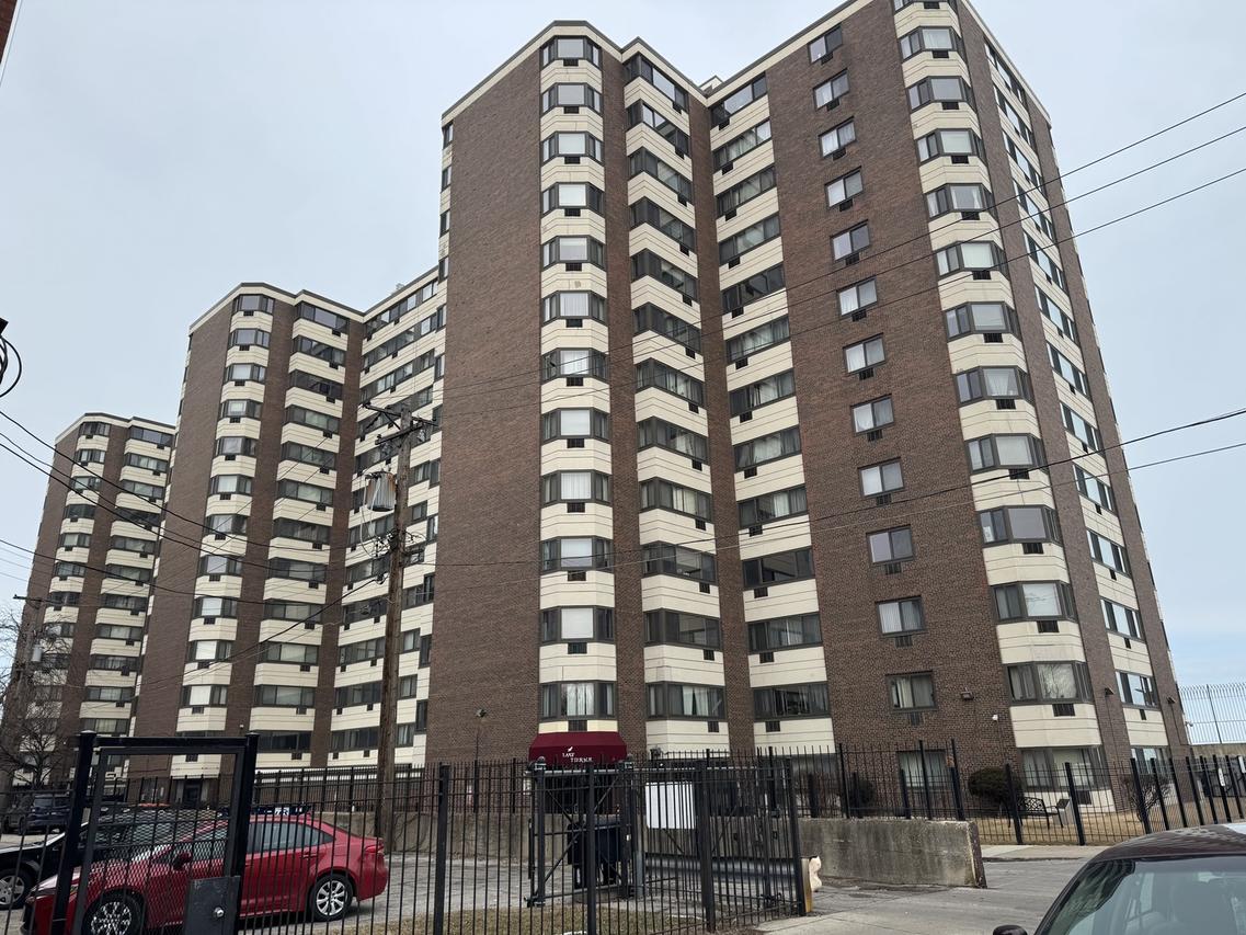 7337 S South Shore Dr. #726, Chicago, IL 60649
