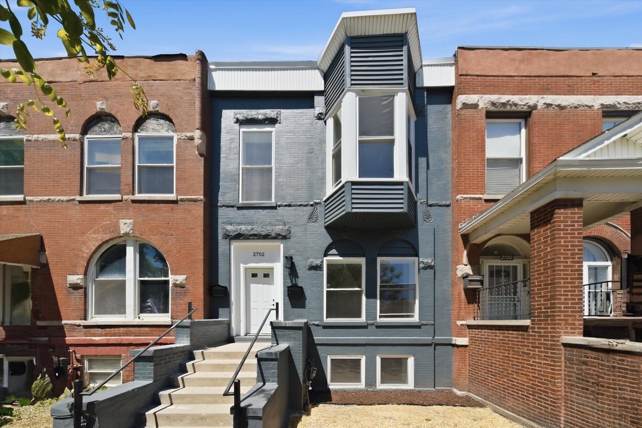 2702 W Adams St., Chicago, IL 60612