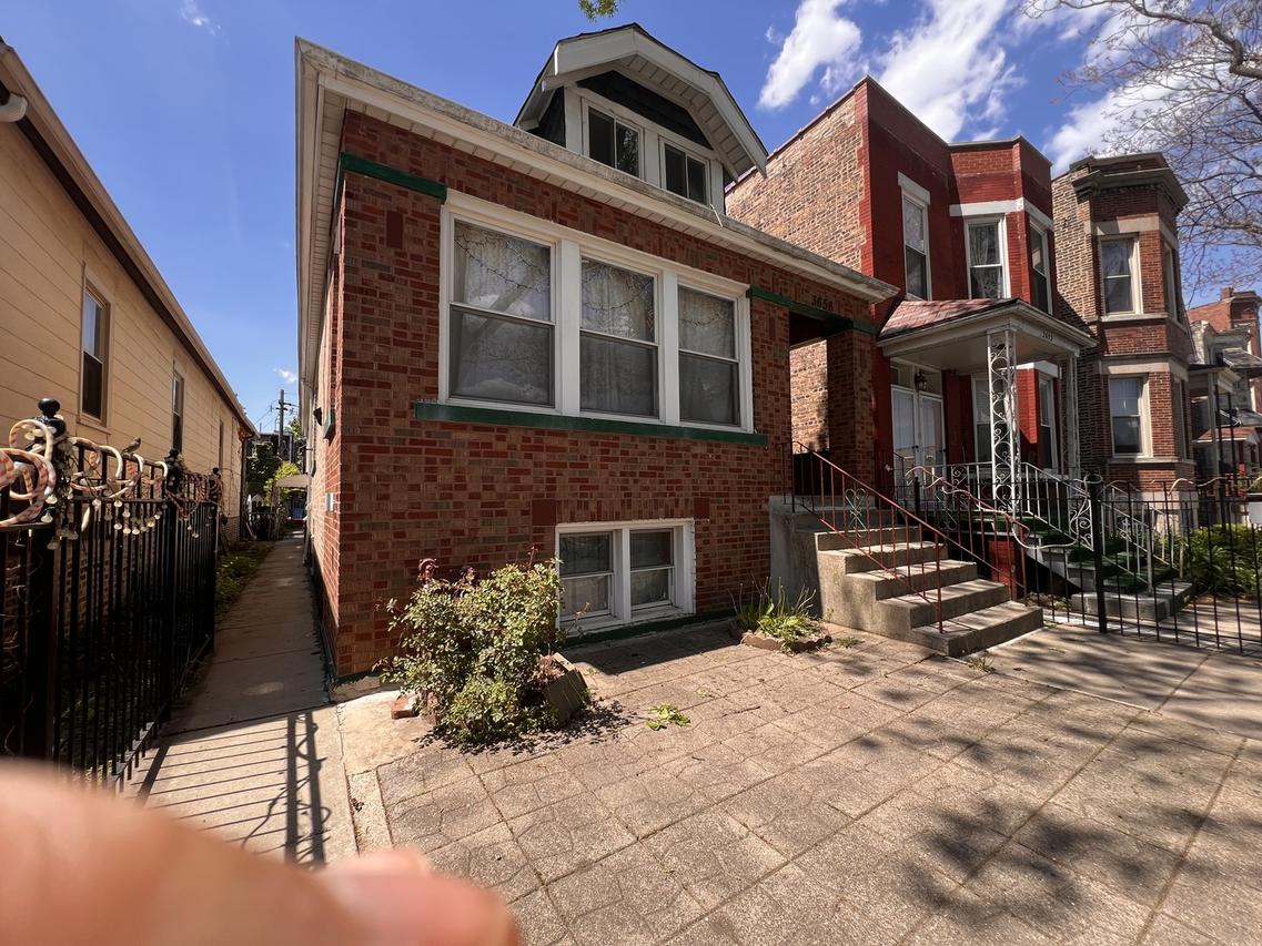 3656 S Seeley St., Chicago, IL 60609