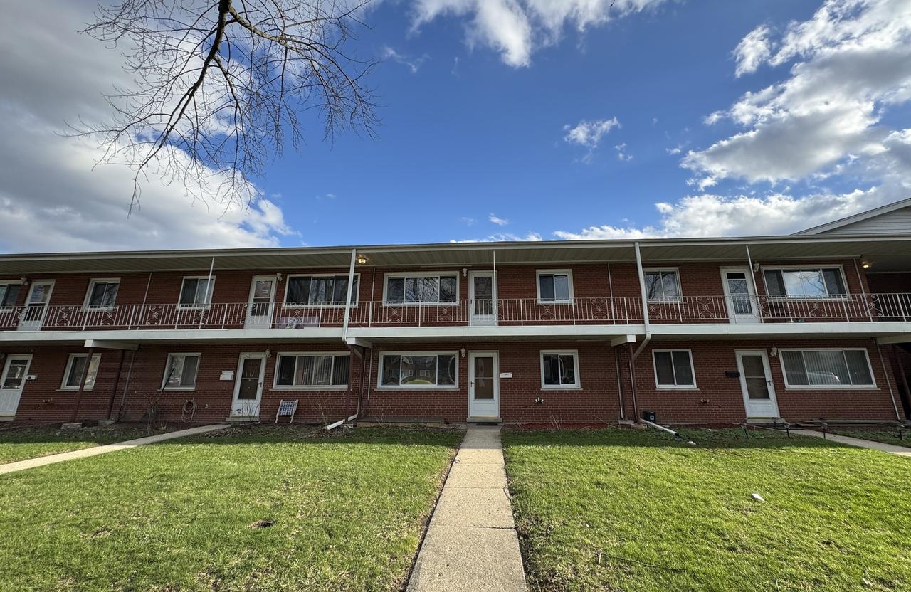633 Dulles Rd. #B, Des Plaines, IL 60016