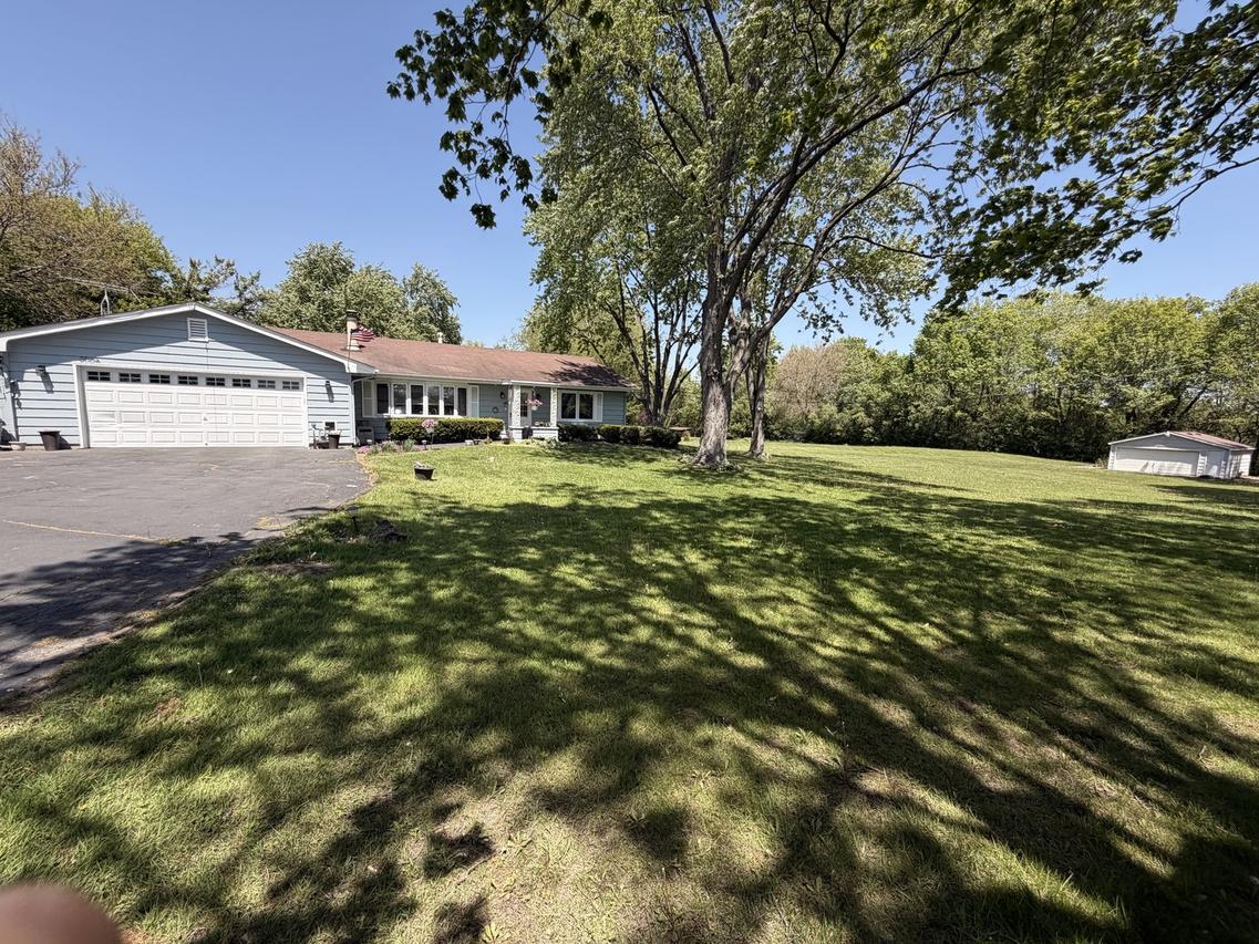 2006 Old Peterson Rd., Libertyville, IL 60048