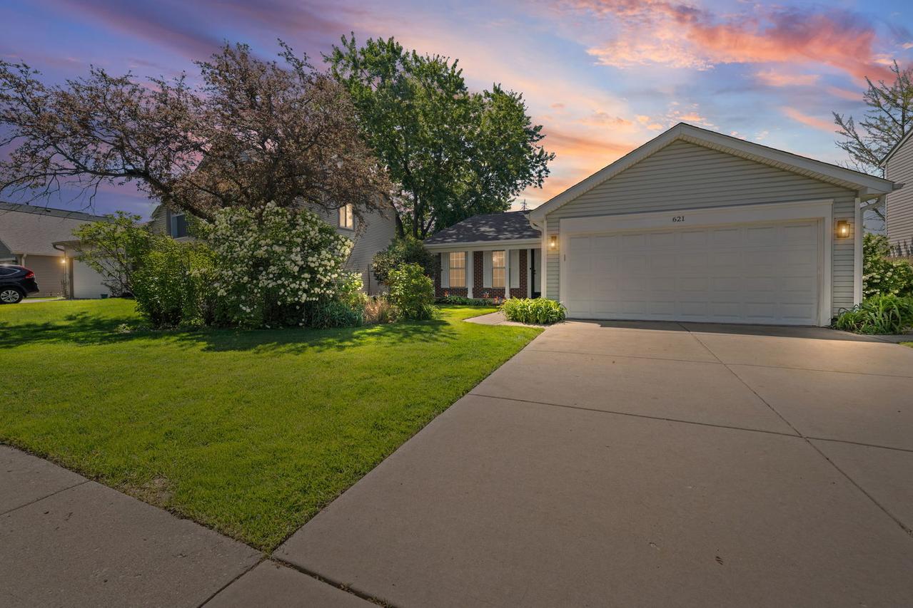 621 Cutter Ln., Elk Grove Village, IL 60007