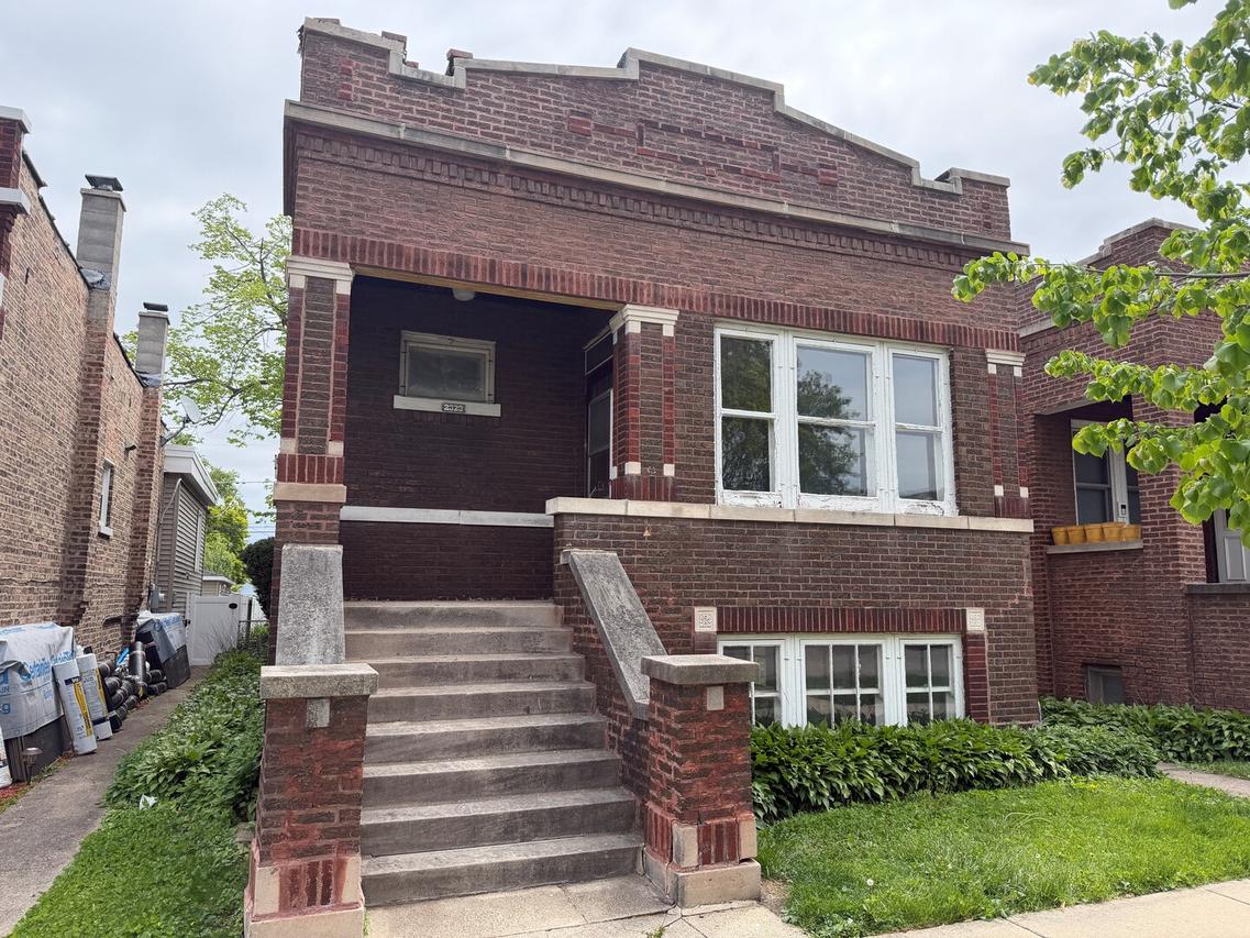 2323 Highland Ave., Berwyn, IL 60402