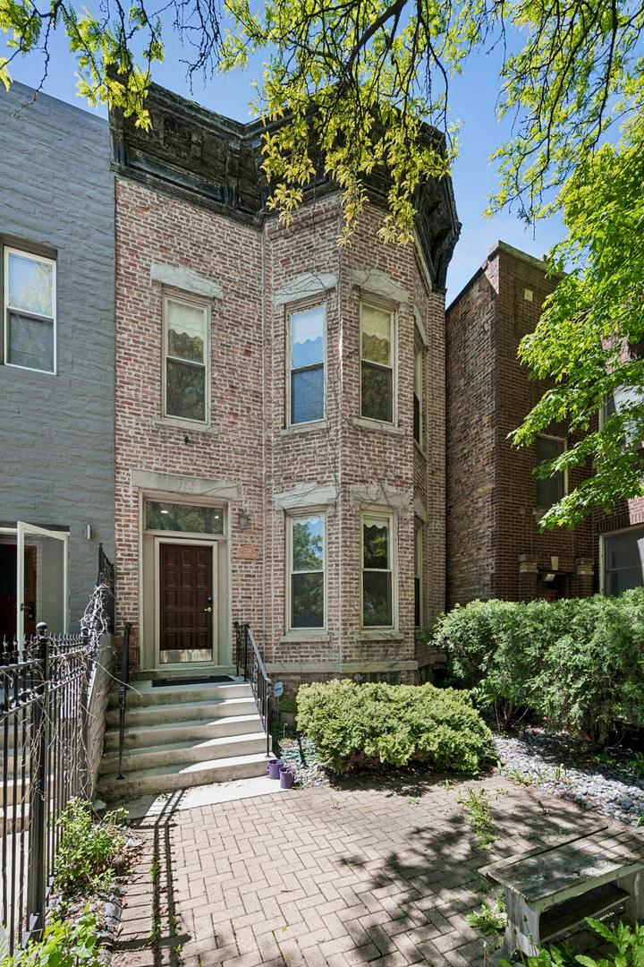 734 S Oakley Blvd., Chicago, IL 60612