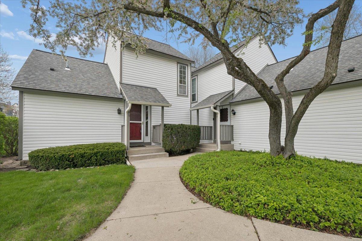938 Chase Ct., Gurnee, IL 60031