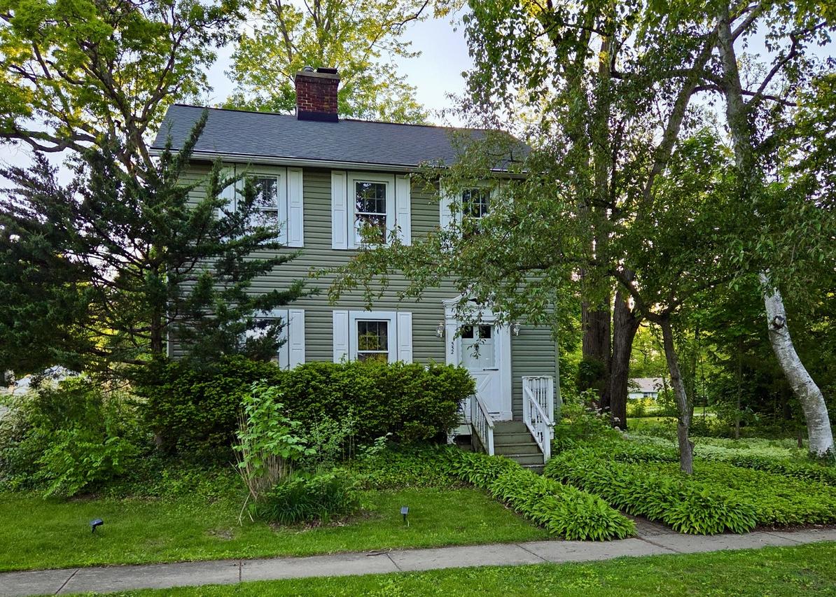 552 Highland Ave., West Chicago, IL 60185