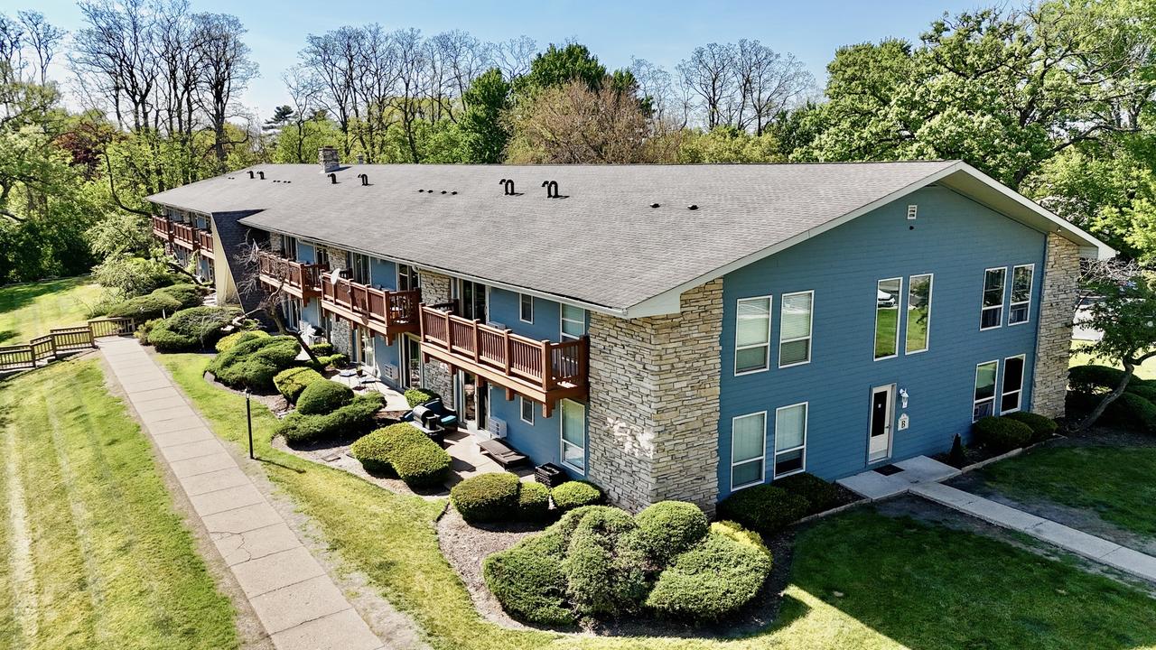 300 Opatrny Dr. #130, Fox River Grove, IL 60021