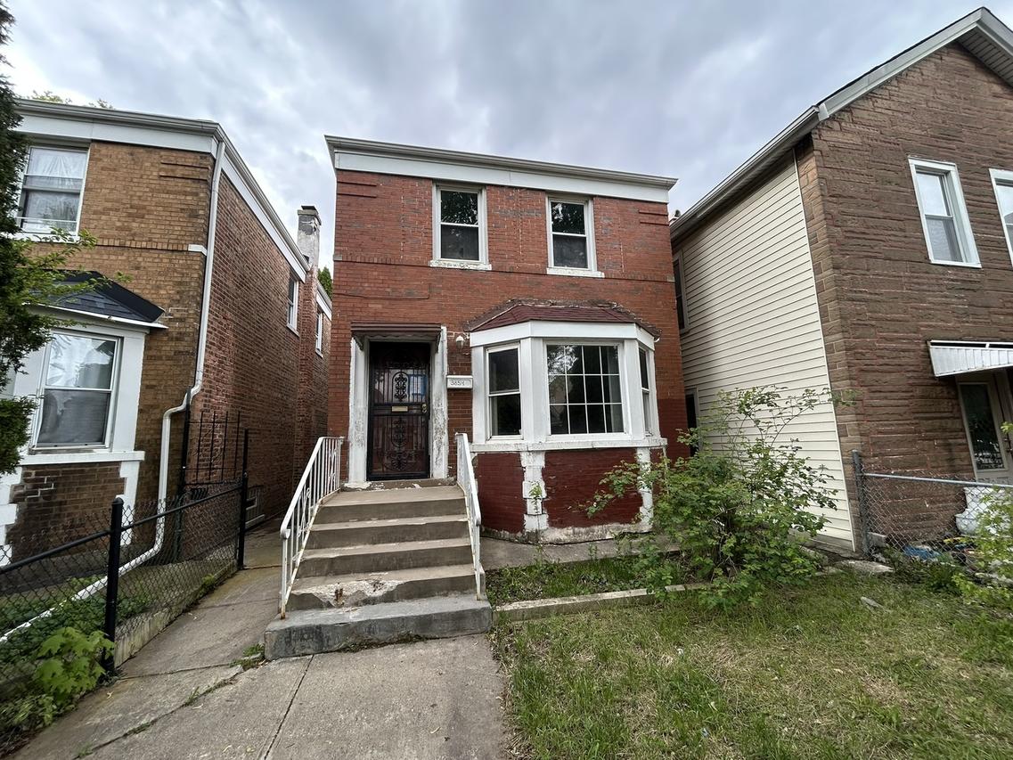 3854 S Albany Ave., Chicago, IL 60632