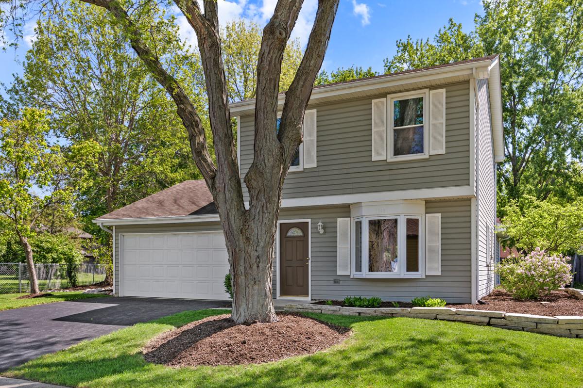 1640 Edinburgh Ct., Aurora, IL 60504