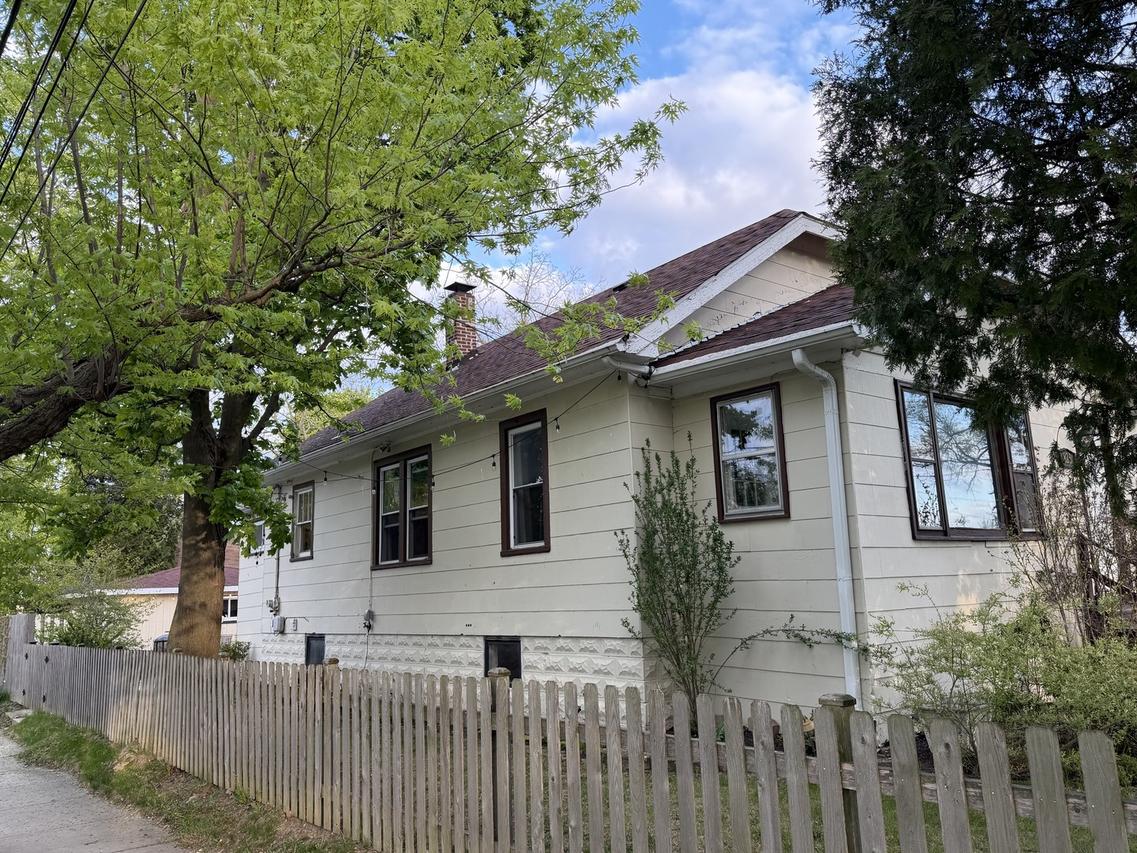 825 N Butrick St., Waukegan, IL 60085