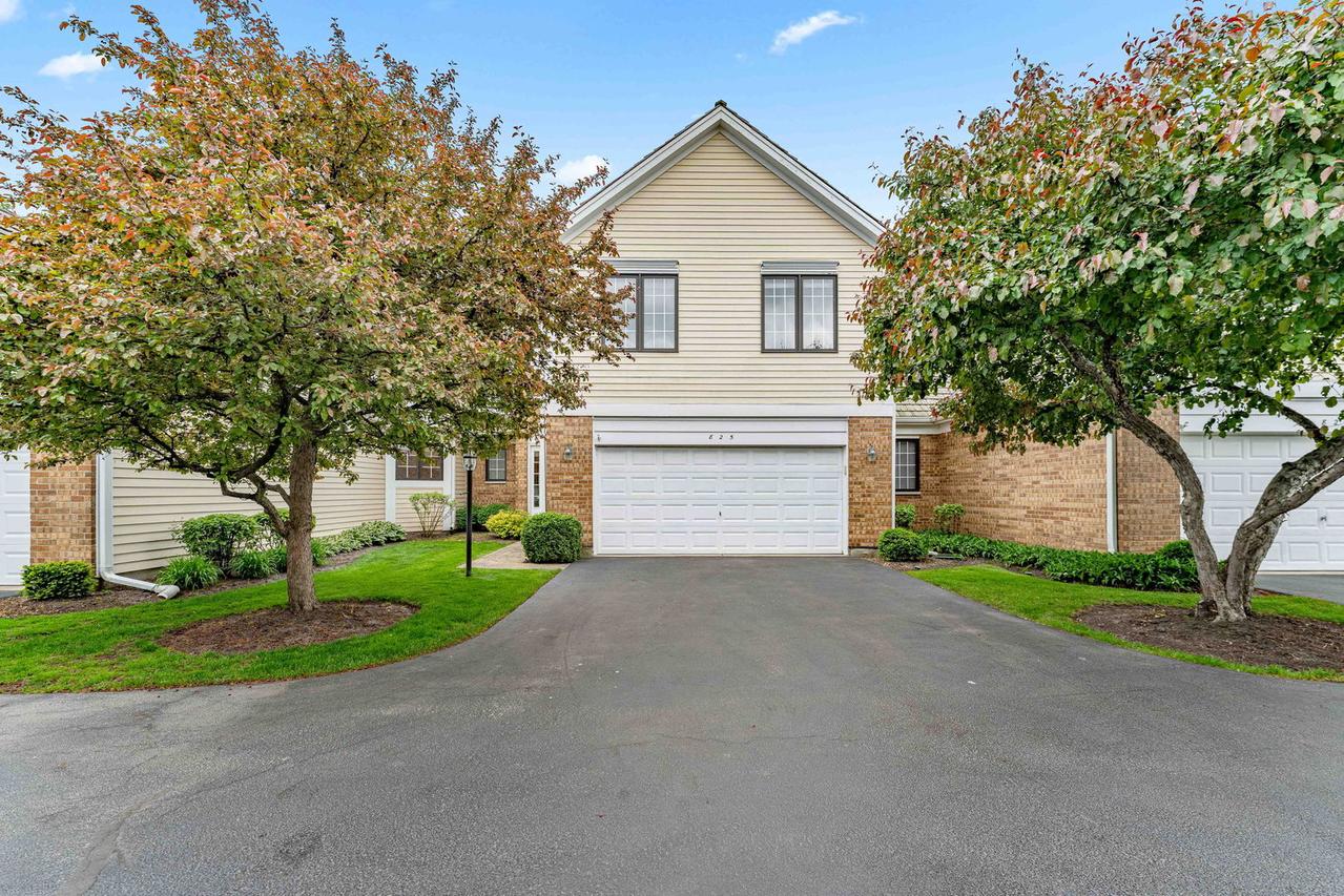 825 Braeman Ct., Libertyville, IL 60048