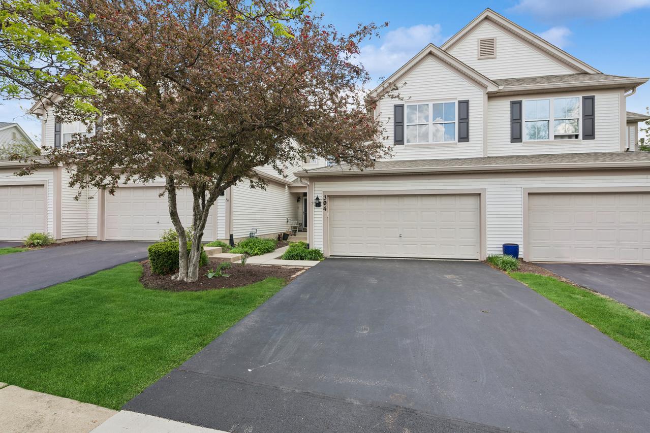 304 Grand Ridge Rd., St. Charles, IL 60175