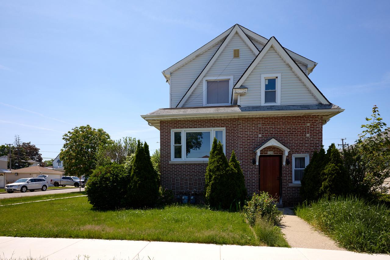 1402 N 15th Ave., Melrose Park, IL 60160