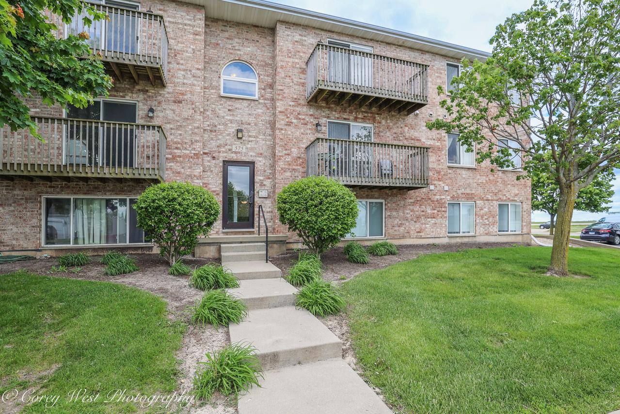 575 N Strack St. #103, Cortland, IL 60112
