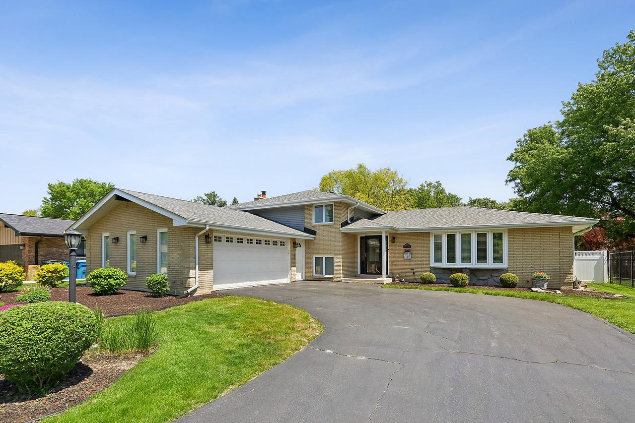 12557 S Nashville Ave., Palos Heights, IL 60463