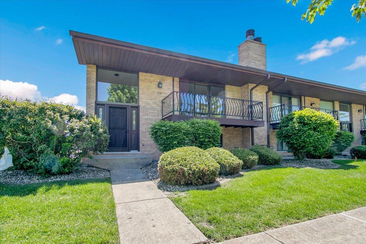 16110 Pine Dr., Tinley Park, IL 60477