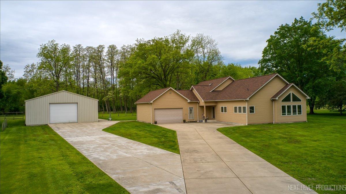 6740 Sundown Ln., Yorkville, IL 60560
