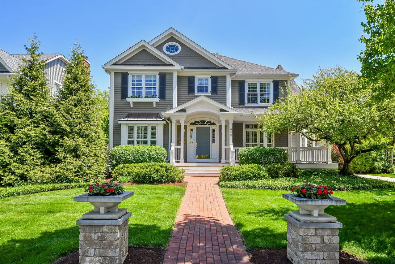605 Euclid Ave., Glen Ellyn, IL 60137