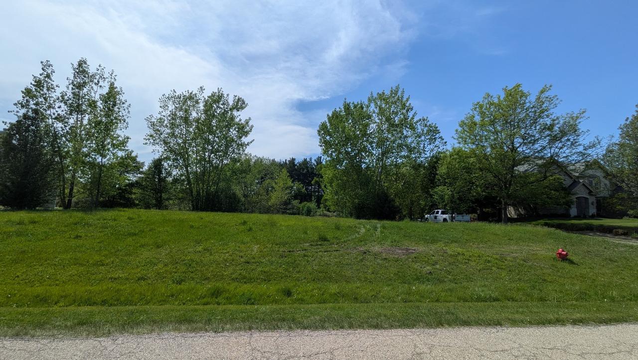8770 Belfield Dr., Lakewood, IL 60014